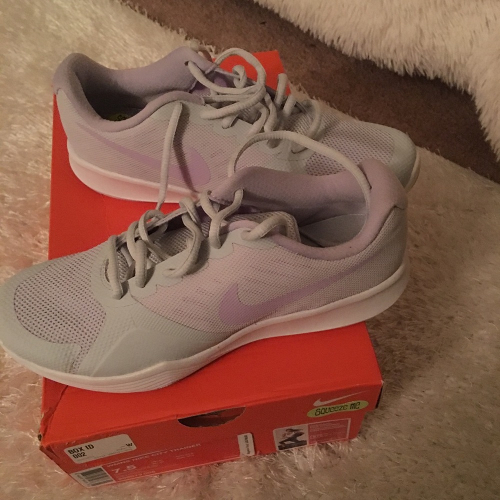 Nike City Trainer Running Shoes, Brand new!!!